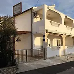 Apartment Kokor *