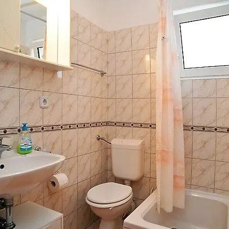 Kokor Apartman *